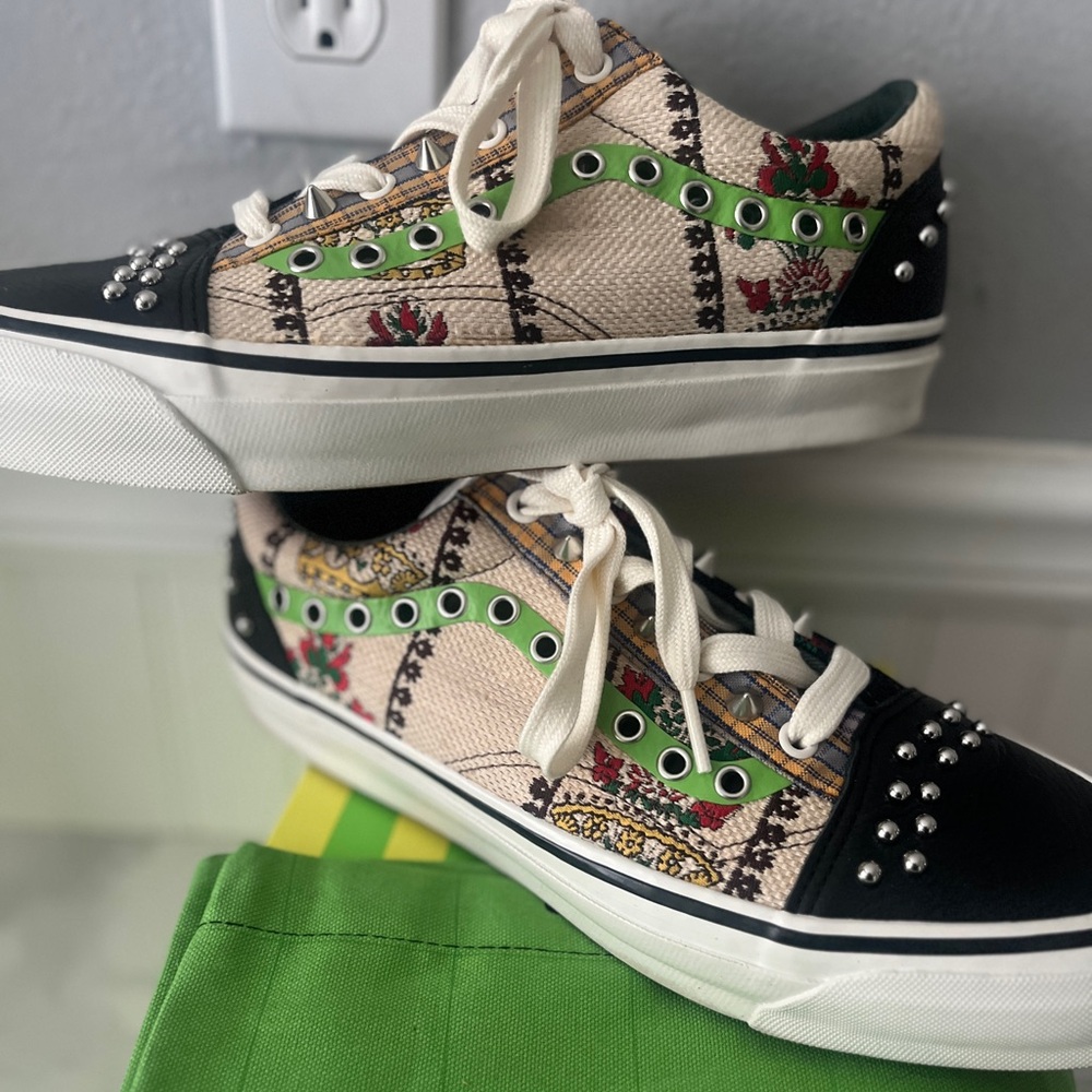 Gucci x Vans Sneakers - Picture 9 of 10